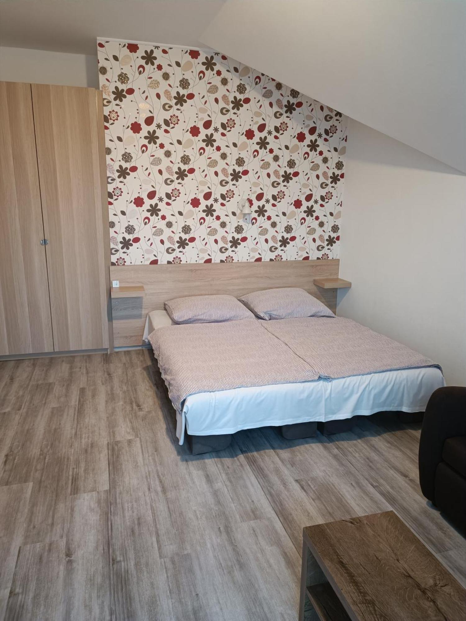 Katalin Vendeghaz Hotell Gyenesdiás Exteriör bild