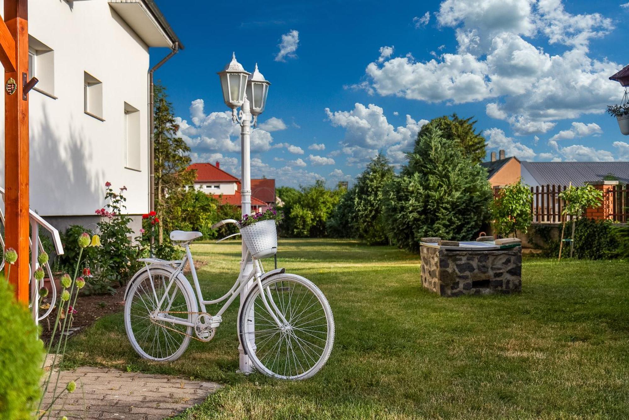 Katalin Vendeghaz Hotell Gyenesdiás Exteriör bild